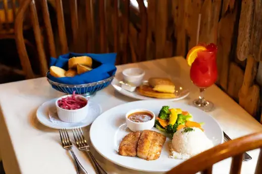 Aruba's Diverse Culinary Scene: Local Food, Restaurants, and Island Flavors