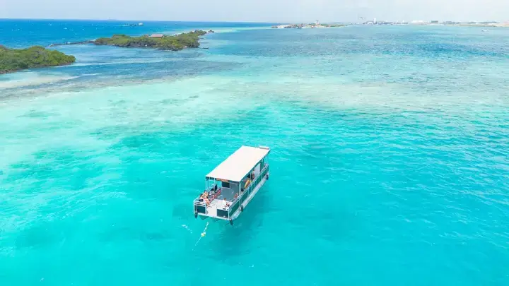 Booba's Pontoon Tours Aruba